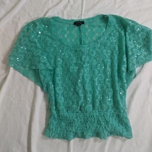 ⭐ Deb green shirt size medium with sequin detail